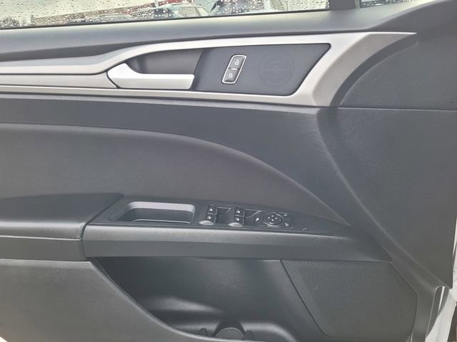 Used 2018 Ford Fusion SE image 22
