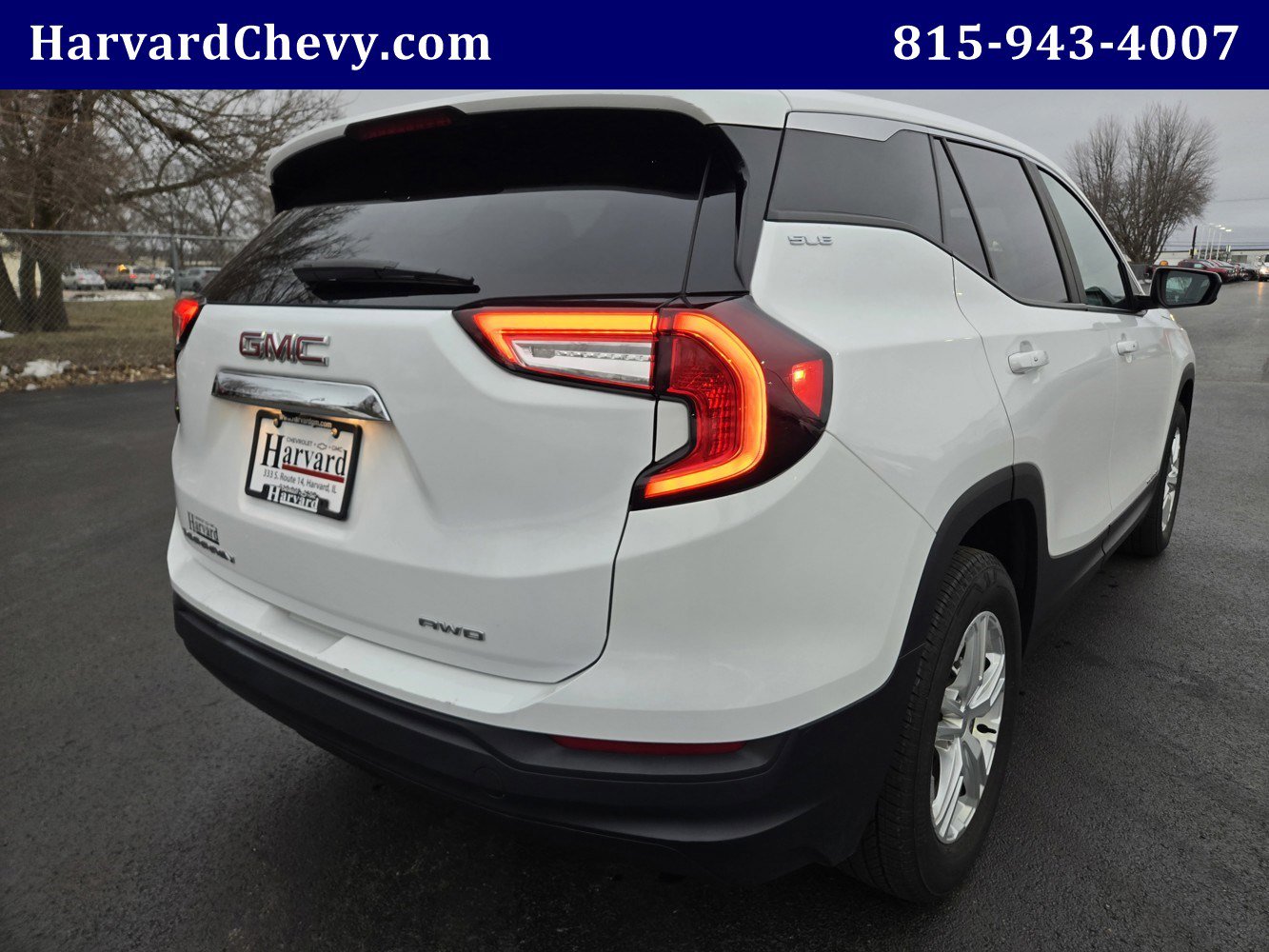 Used 2024 GMC Terrain SLE image 36