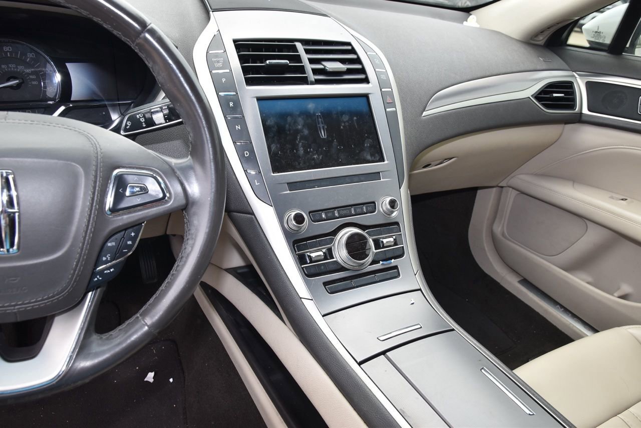 Used 2019 Lincoln MKZ Premiere image 10