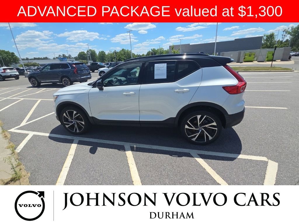 Used 2021 Volvo XC40 T4 R-Design w/ Advanced Package FWD image 1