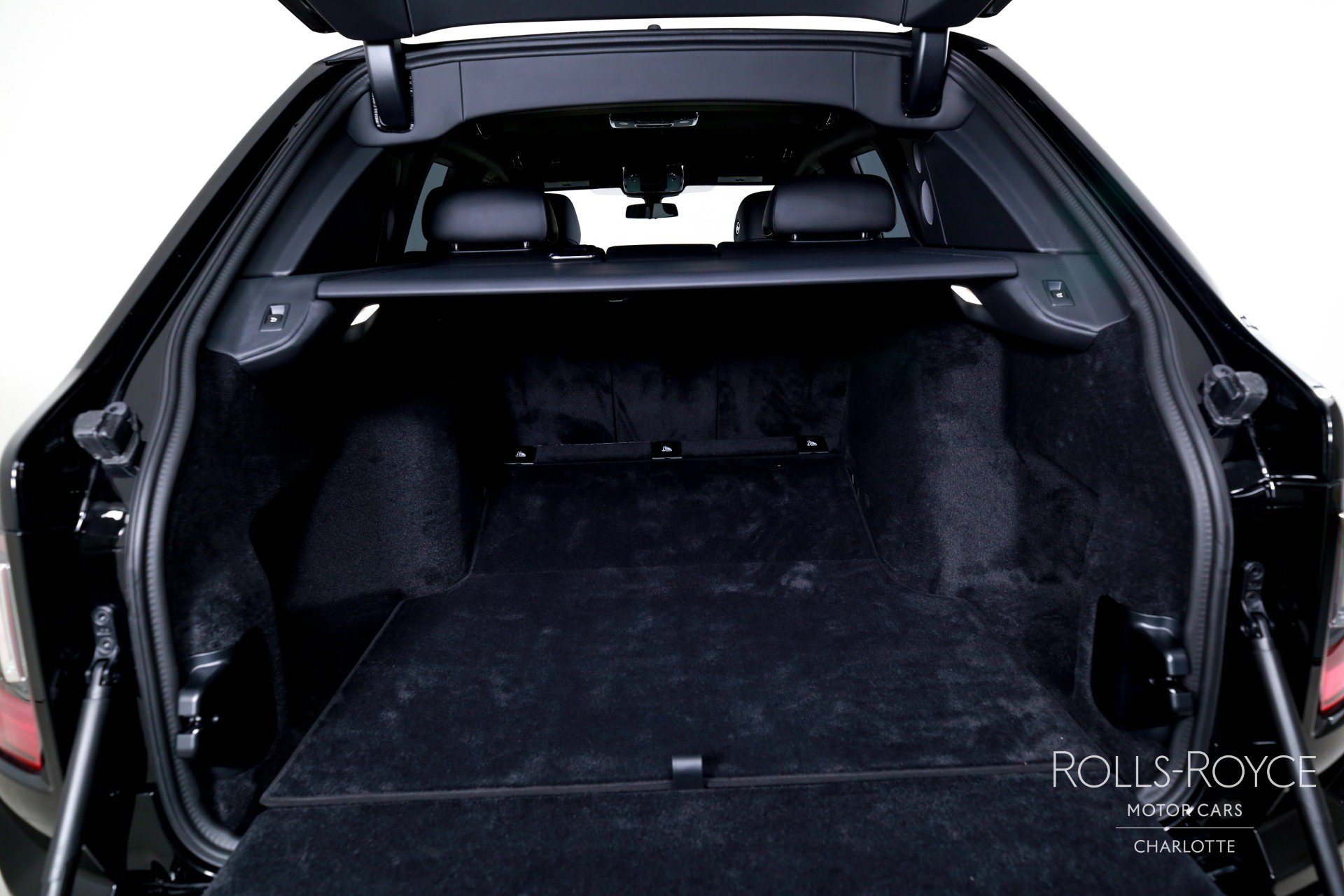 New 2026 Rolls-Royce Cullinan image 24