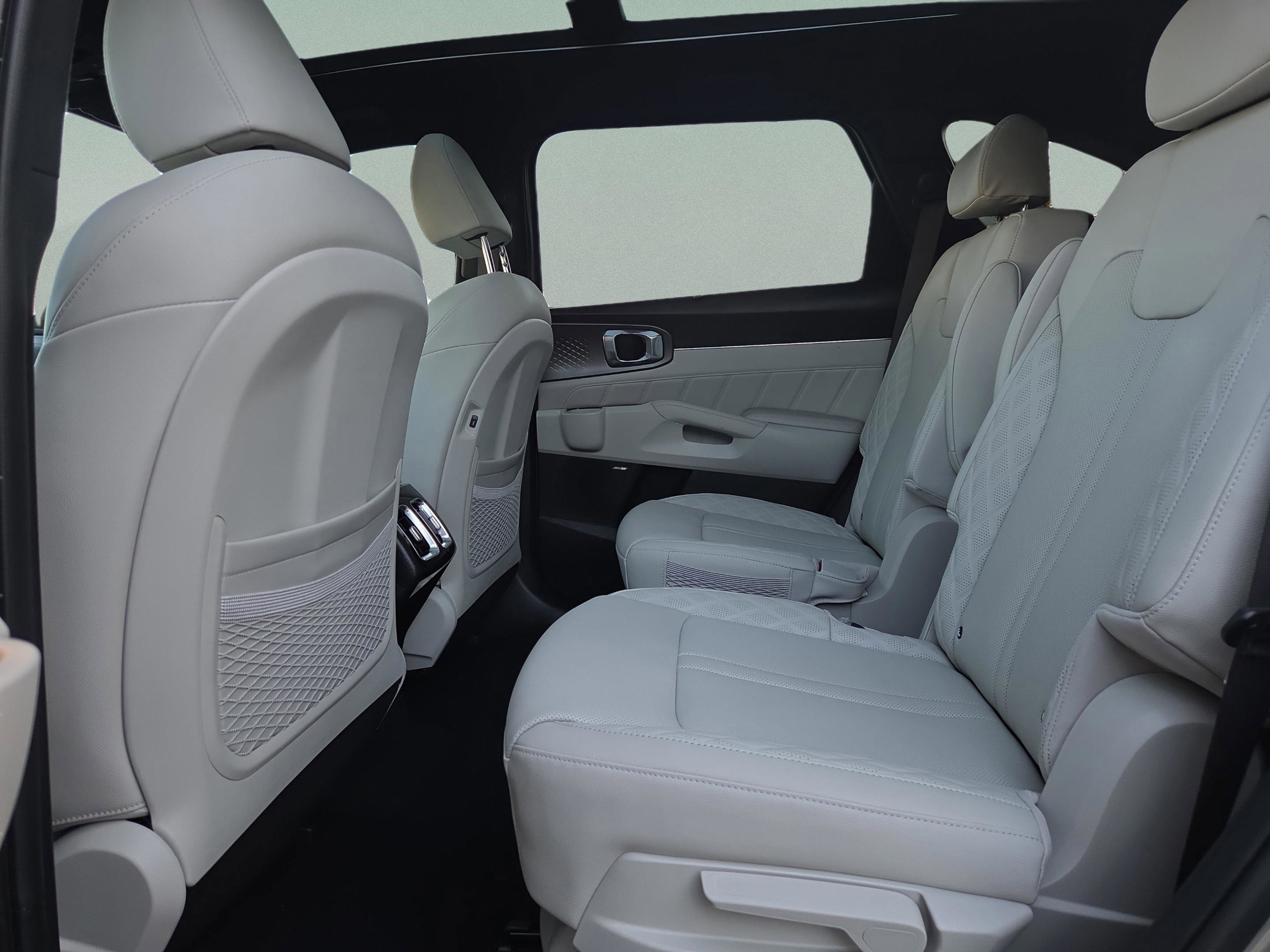 Used 2025 Kia Sorento SX Prestige AWD/4WD image 28