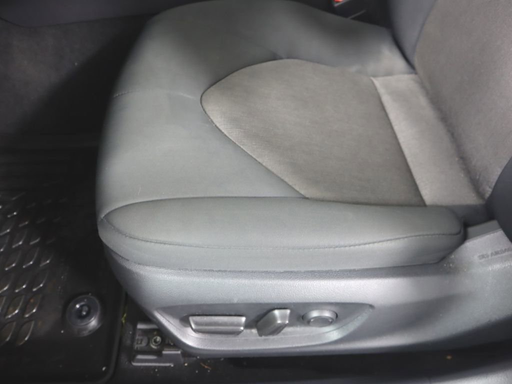 Used 2023 Toyota Camry LE image 22