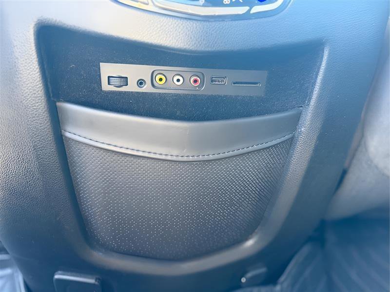 Used 2016 Cadillac Escalade Platinum image 24