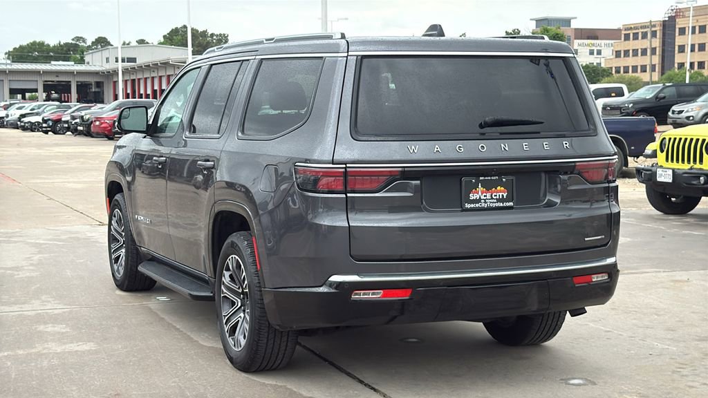 Used 2024 Jeep Wagoneer Series II w/ Flexible Seating Group RWD image 3