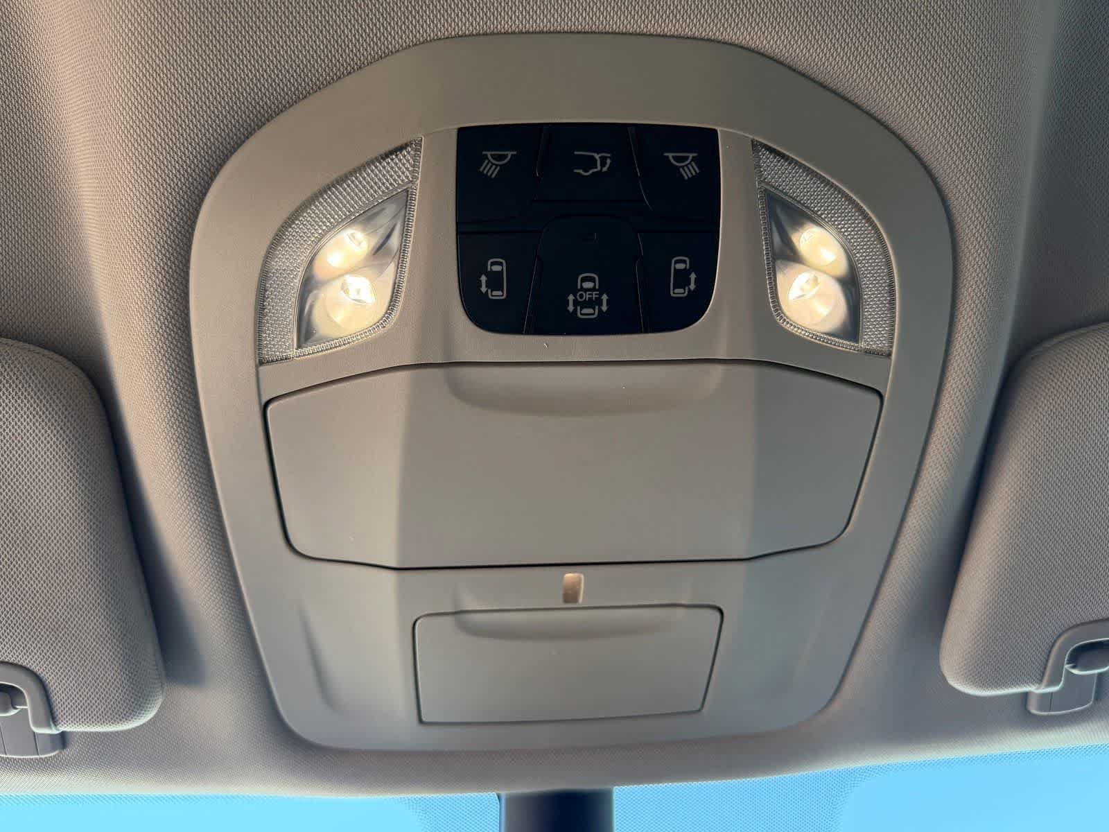 Used 2024 Chrysler Voyager LX FWD image 29