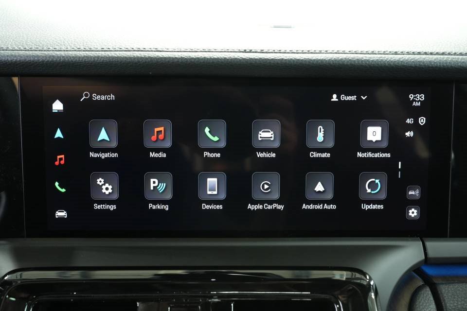 New 2025 Porsche Panamera 4 image 18