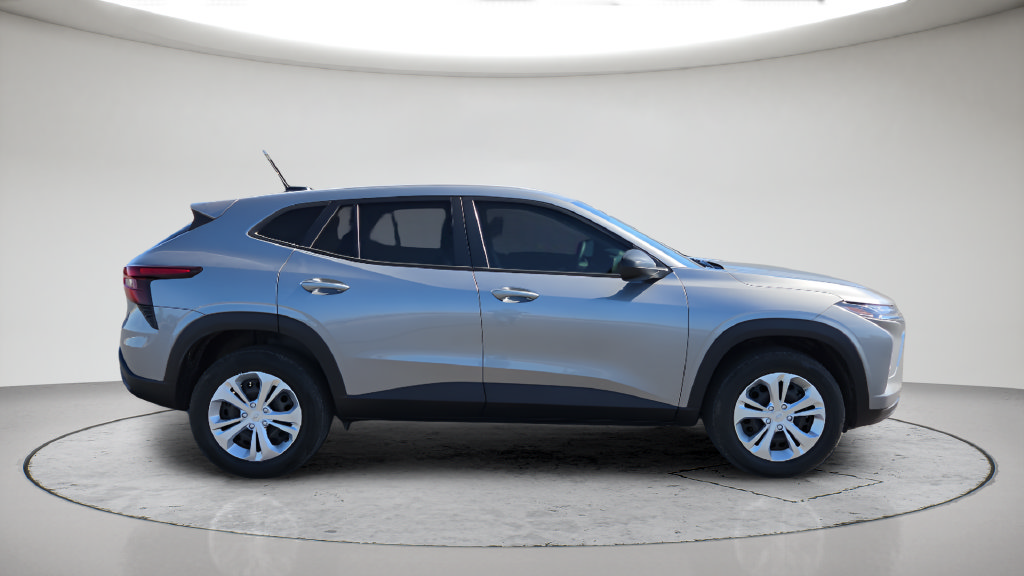 Used 2024 Chevrolet Trax LS FWD image 18