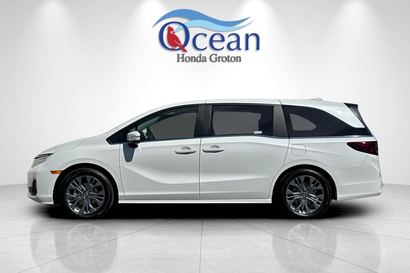 New 2026 Honda Odyssey Touring image 2