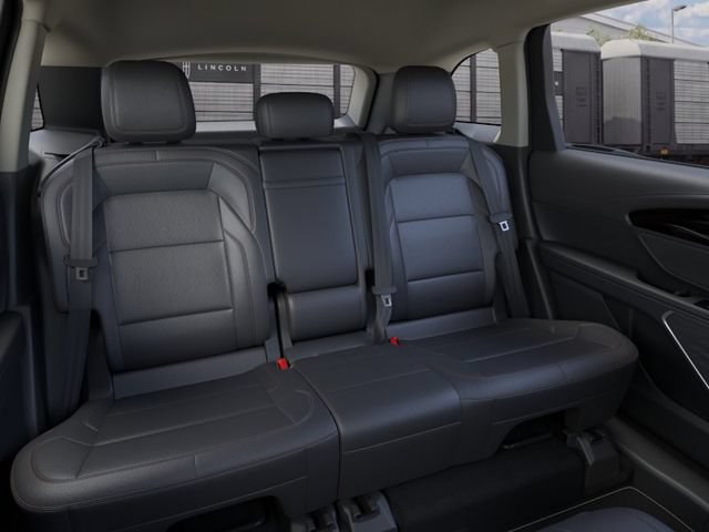New 2026 Lincoln Nautilus Premier AWD/4WD image 11