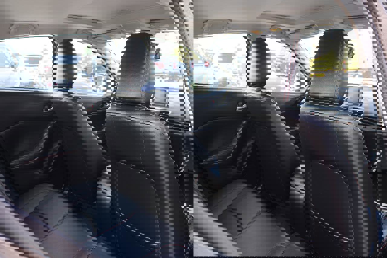 Used 2014 MAZDA MAZDA3 i Grand Touring image 11