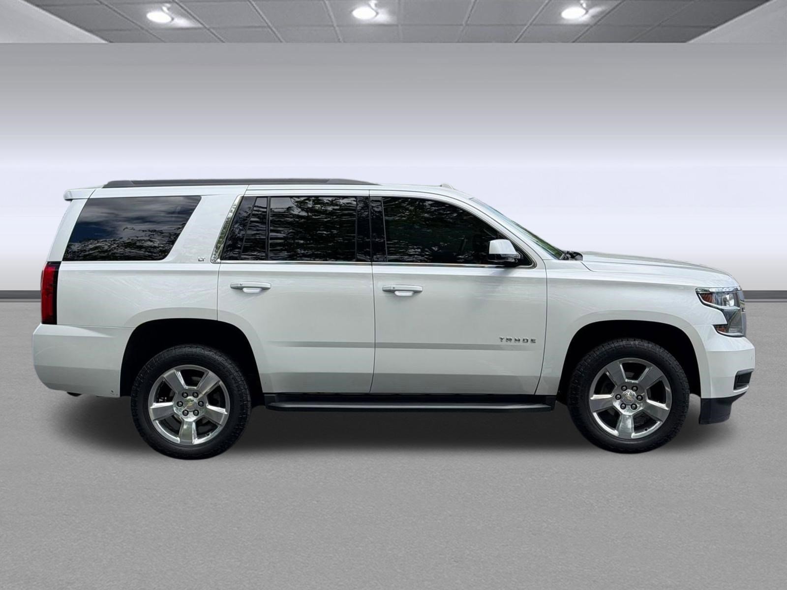 Used 2017 Chevrolet Tahoe LT w/ Luxury Package AWD/4WD image 8