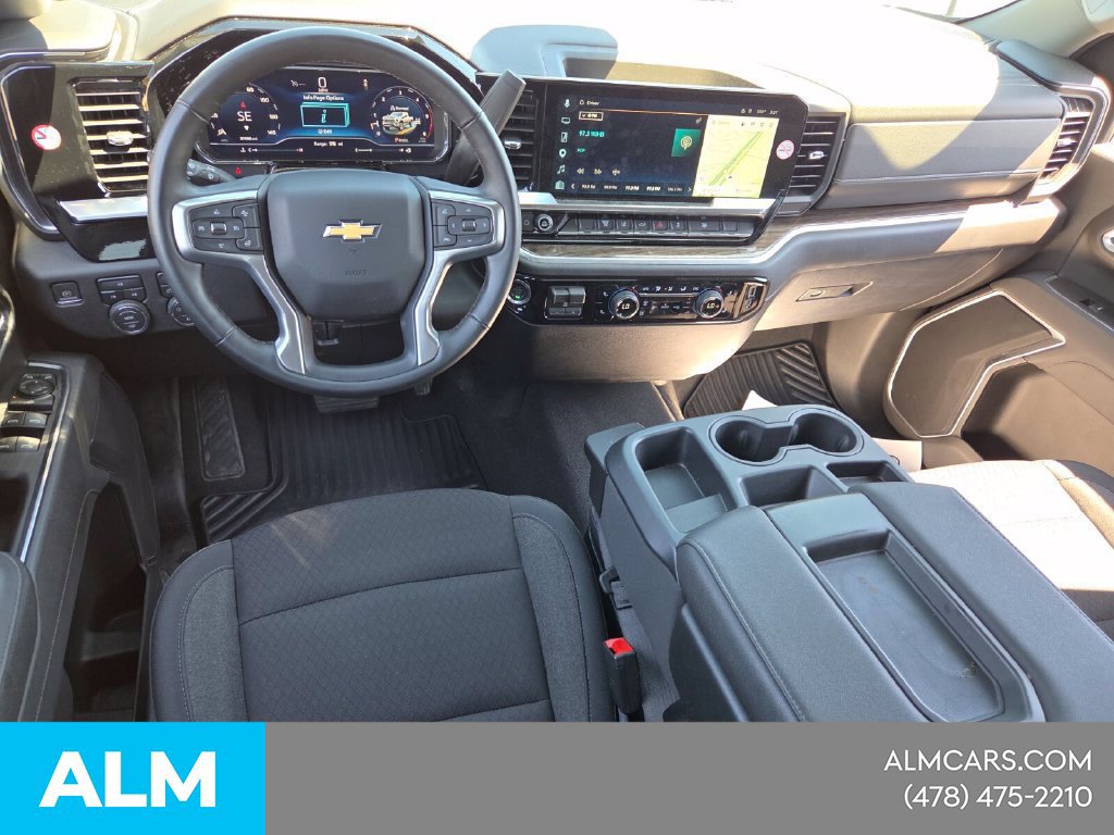 Used 2025 Chevrolet Silverado 2500 LT w/ Convenience Package AWD/4WD image 13