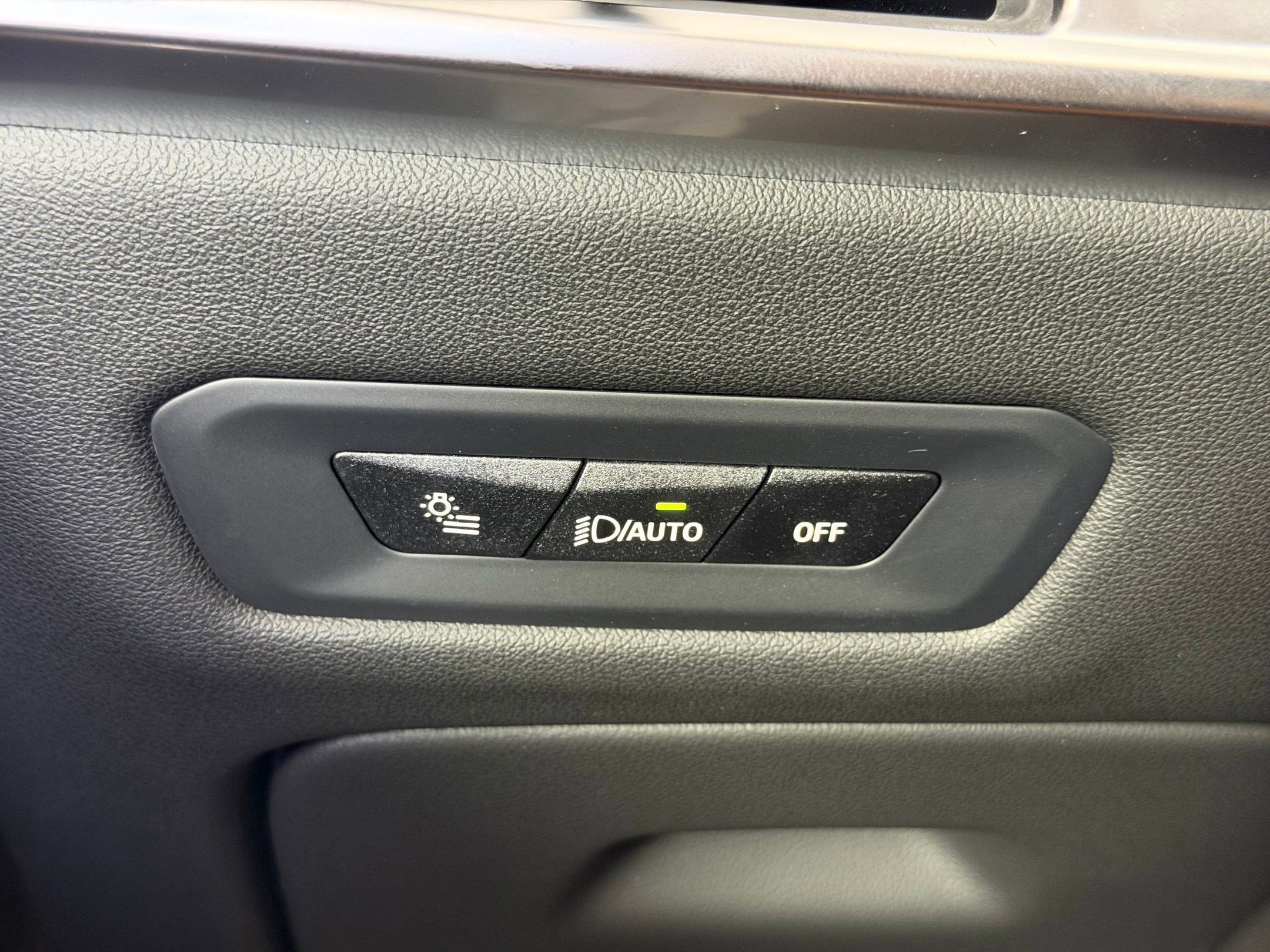 Used 2026 BMW X5 sDrive40i w/ Premium Package RWD image 28