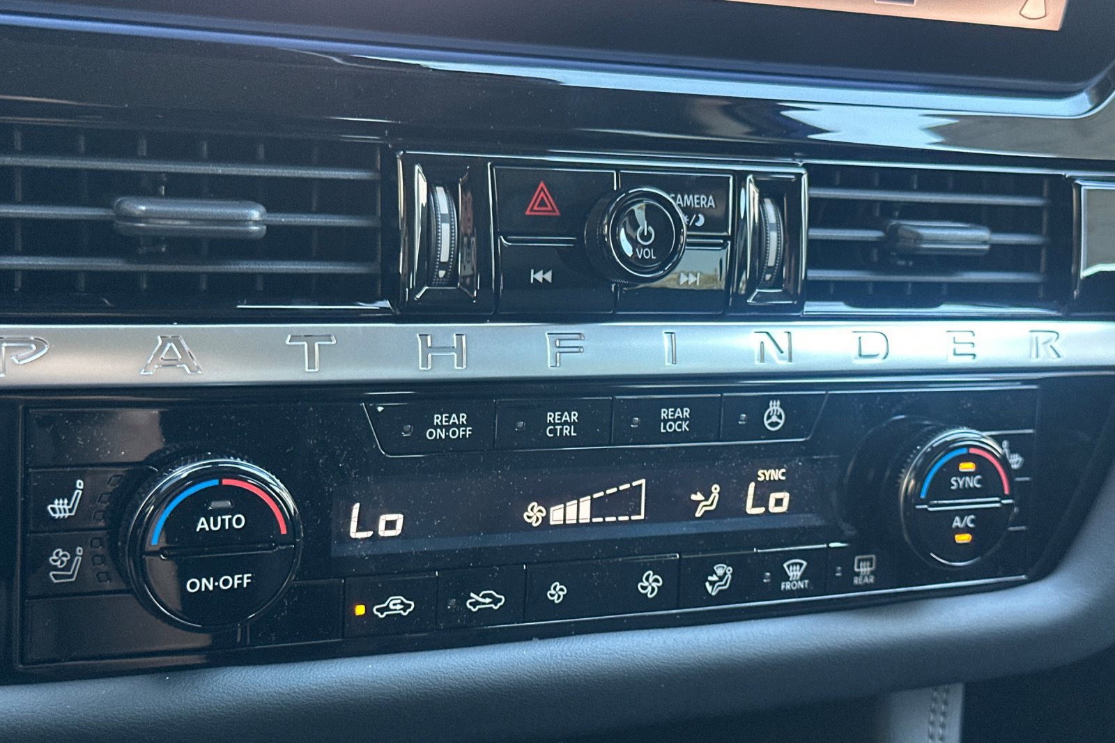 New 2026 Nissan Pathfinder Platinum AWD/4WD image 22