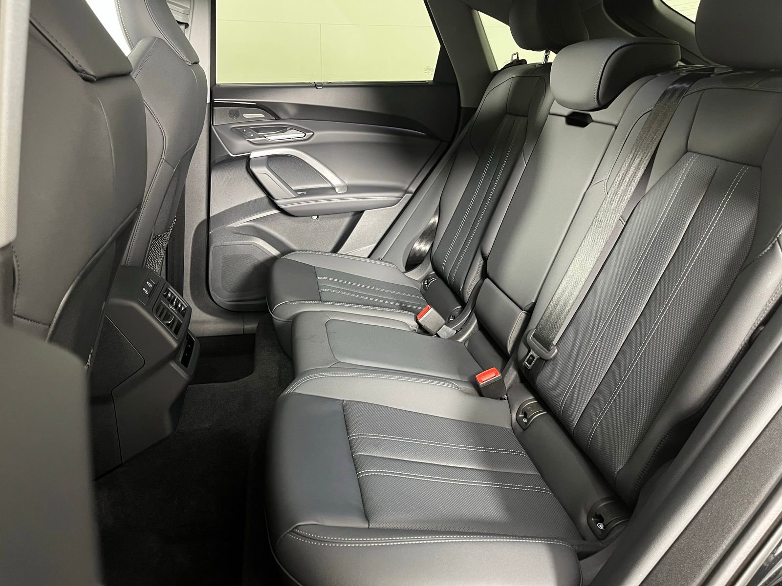 Certified 2025 Audi Q5 Premium Plus w/ Premium Plus image 22