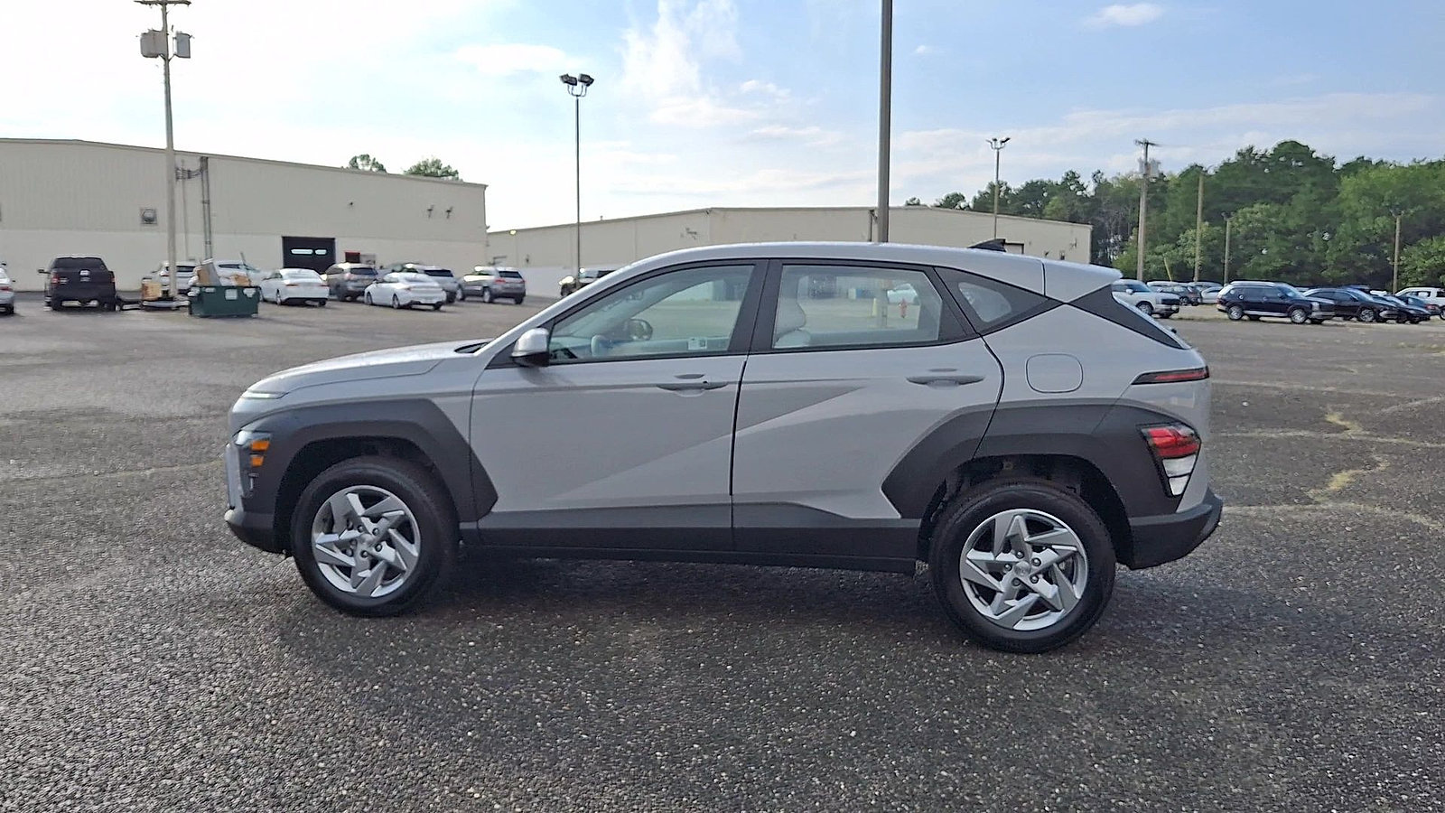 Certified 2025 Hyundai Kona SE AWD/4WD image 5