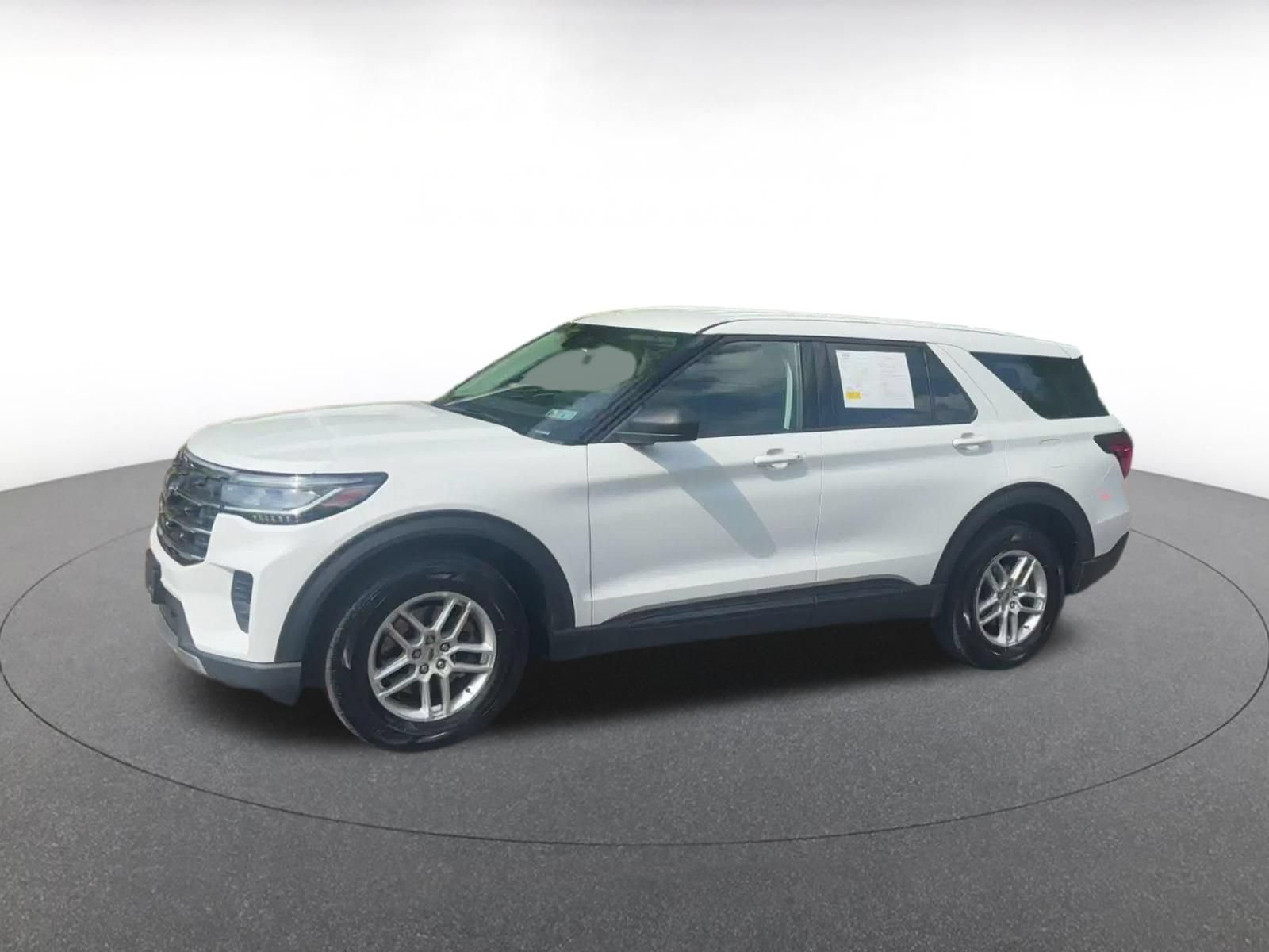 Used 2026 Ford Explorer Active AWD/4WD image 7
