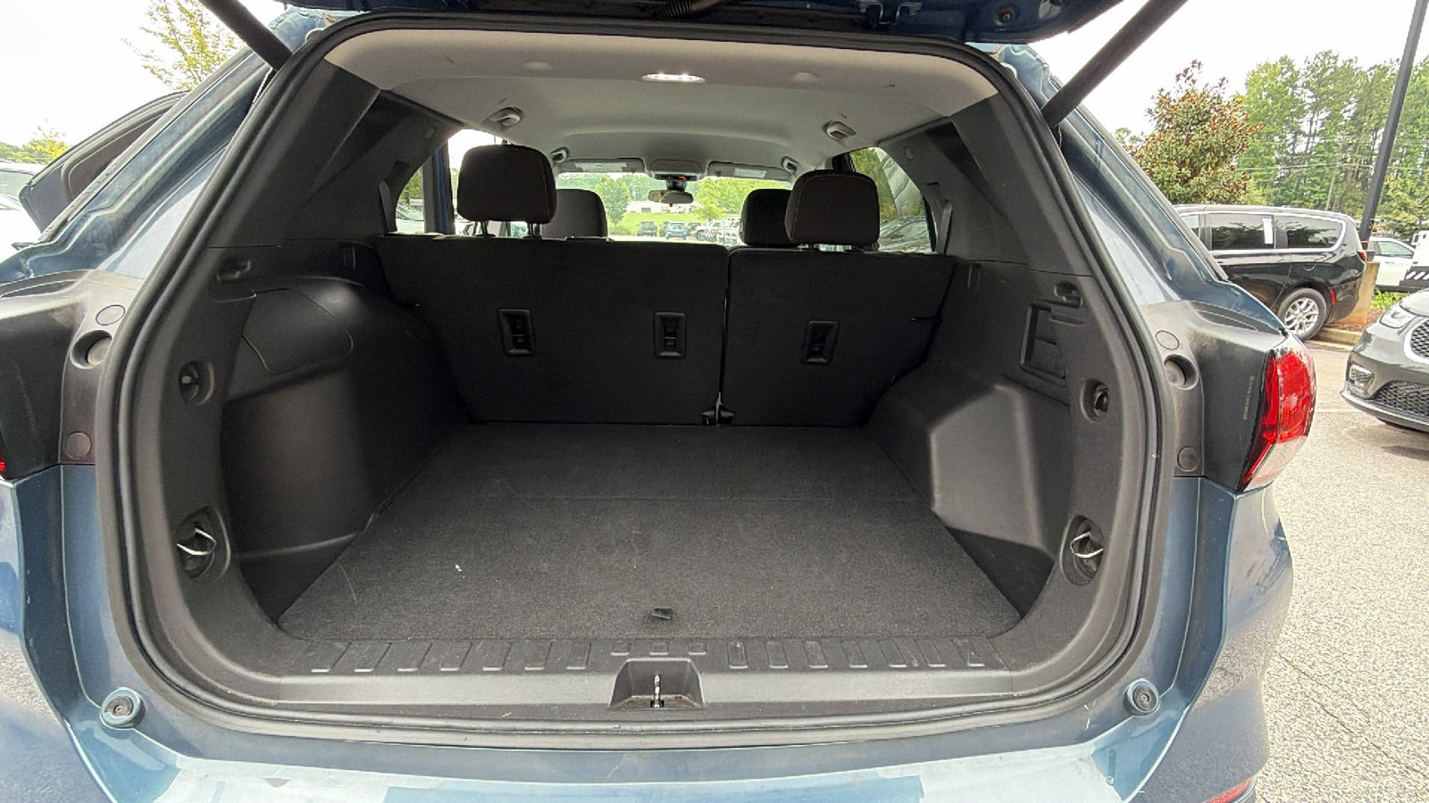 Used 2024 Chevrolet Equinox LT AWD/4WD image 13