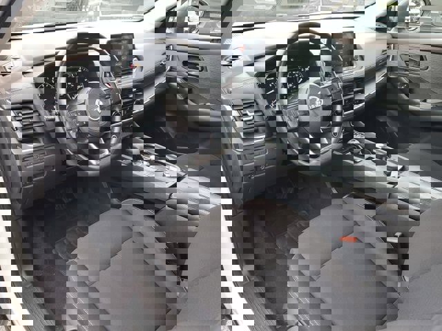 Used 2023 Nissan Rogue S image 20