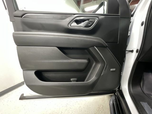 Certified 2022 GMC Yukon SLT w/ SLT Premium Package AWD/4WD image 23