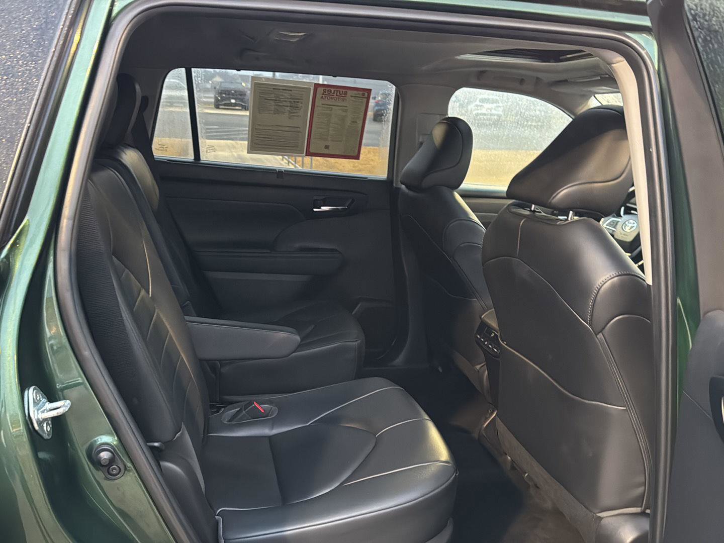 Certified 2023 Toyota Highlander XLE image 11