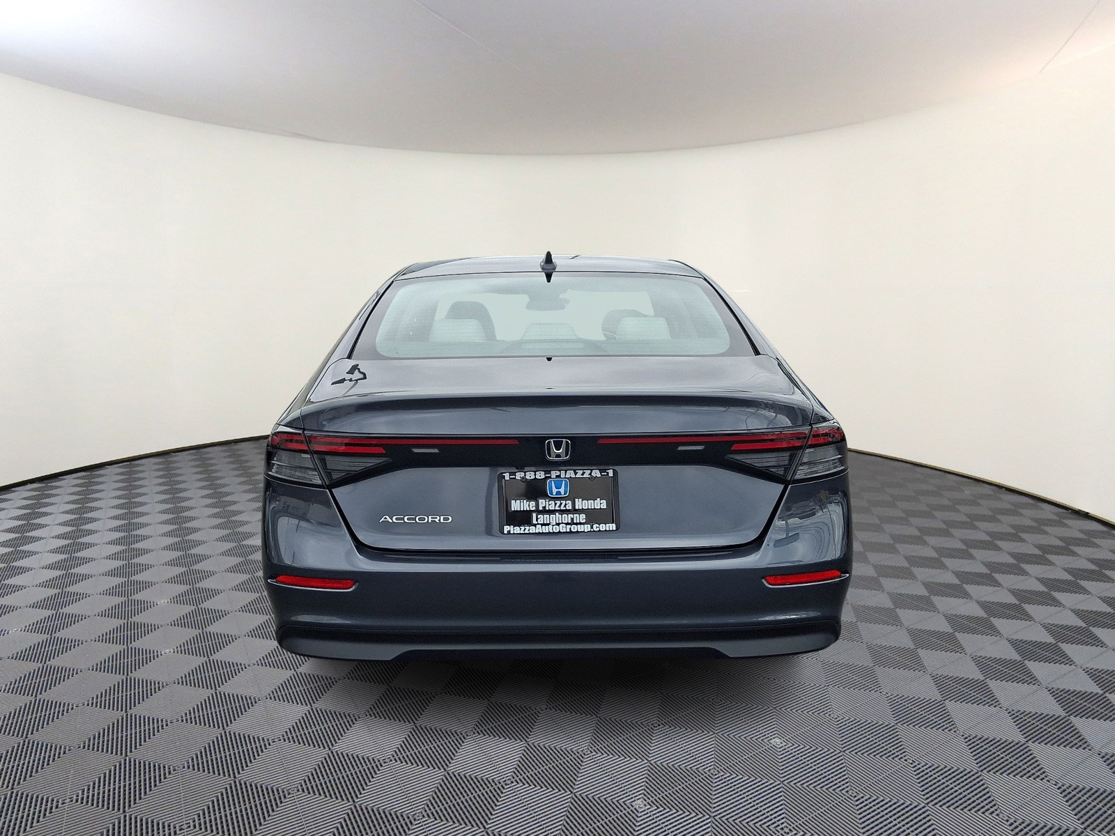 Used 2023 Honda Accord EX image 6