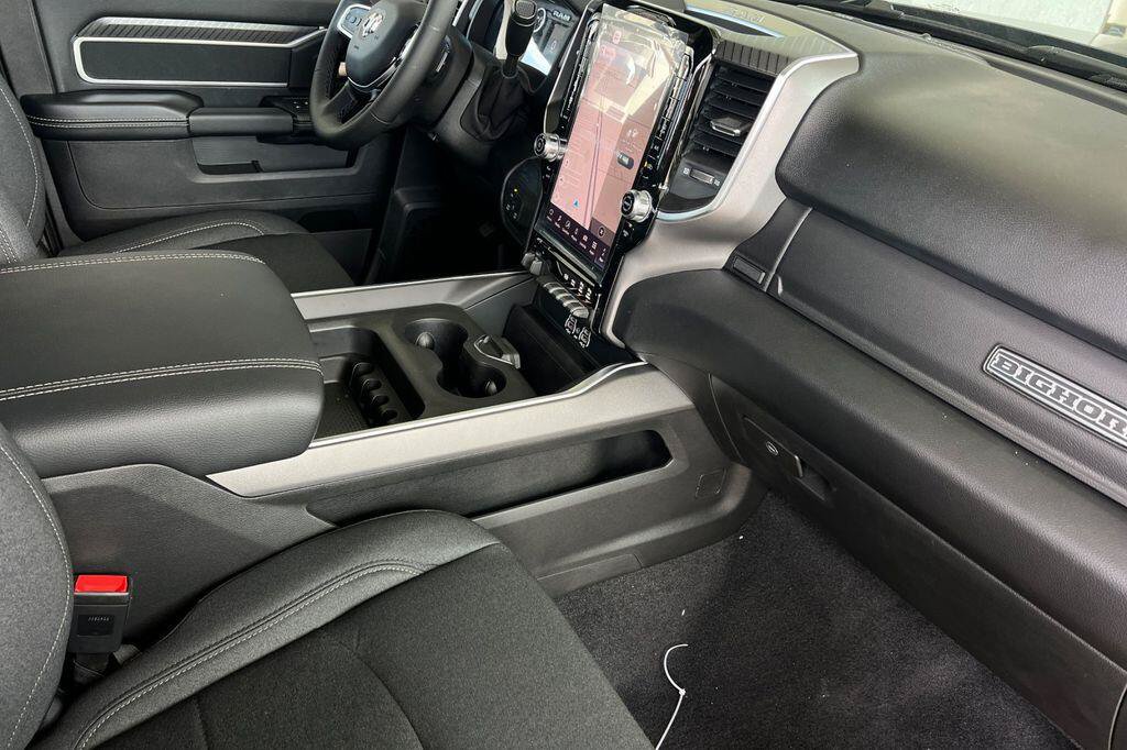 New 2026 RAM 2500 Big Horn AWD/4WD image 15