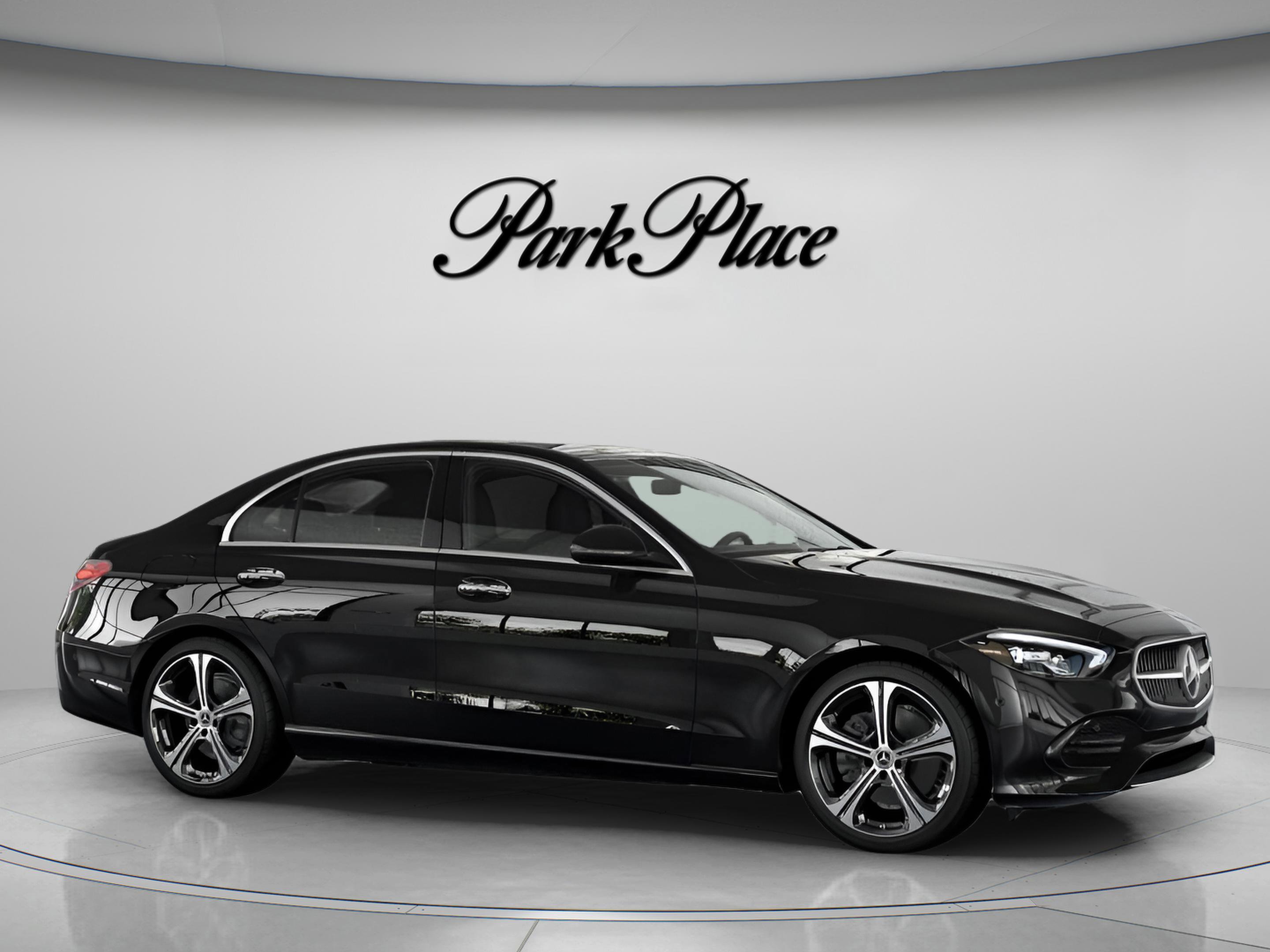 Used 2025 Mercedes-Benz C 300 Sedan image 29