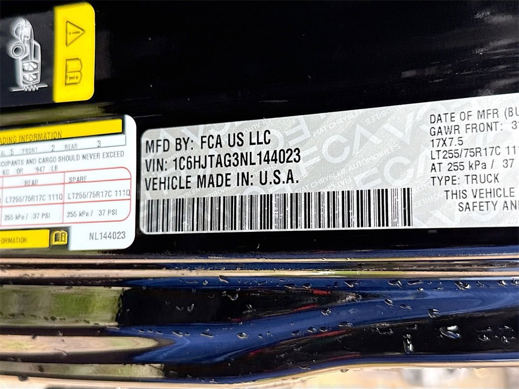 Used 2022 Jeep Gladiator Willys image 32