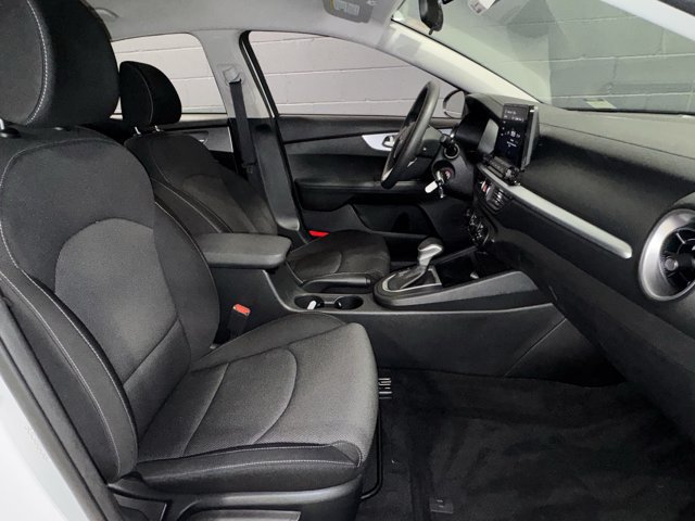 Used 2022 Kia Forte LXS w/ LXS Technology Package FWD image 8