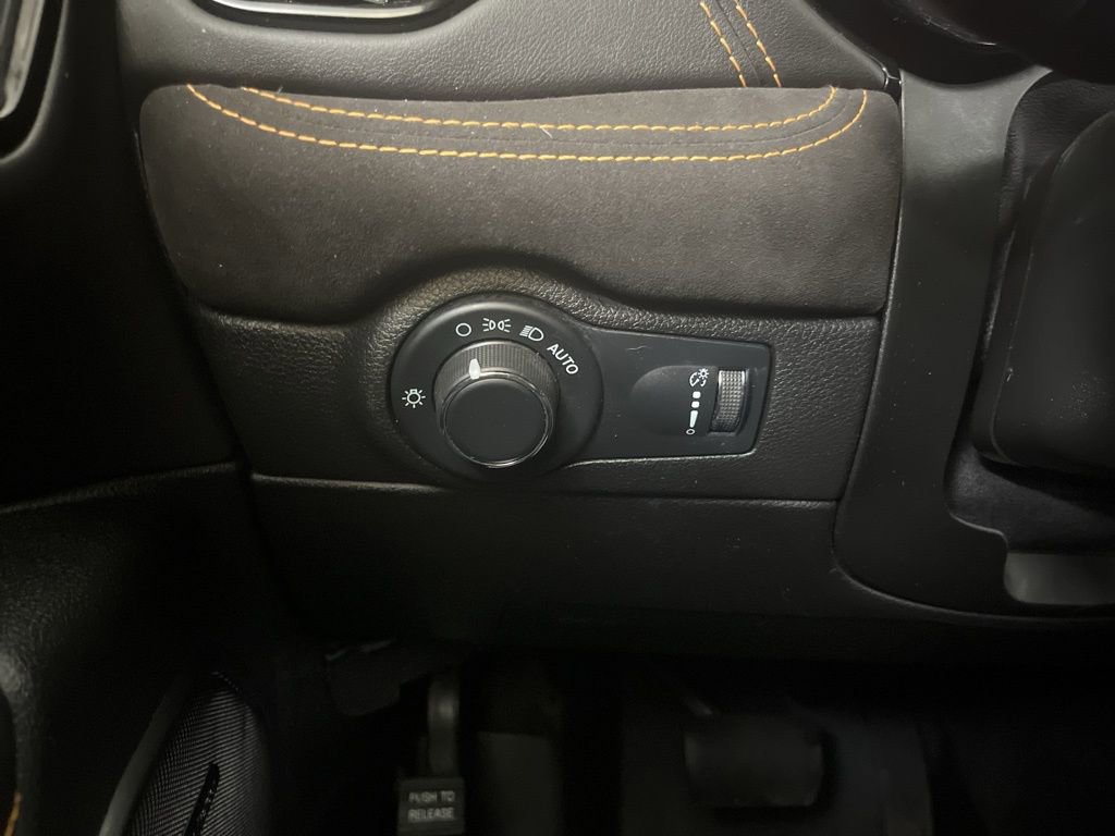 Used 2023 Dodge Durango R/T w/ Hemi Orange Plus Package image 62