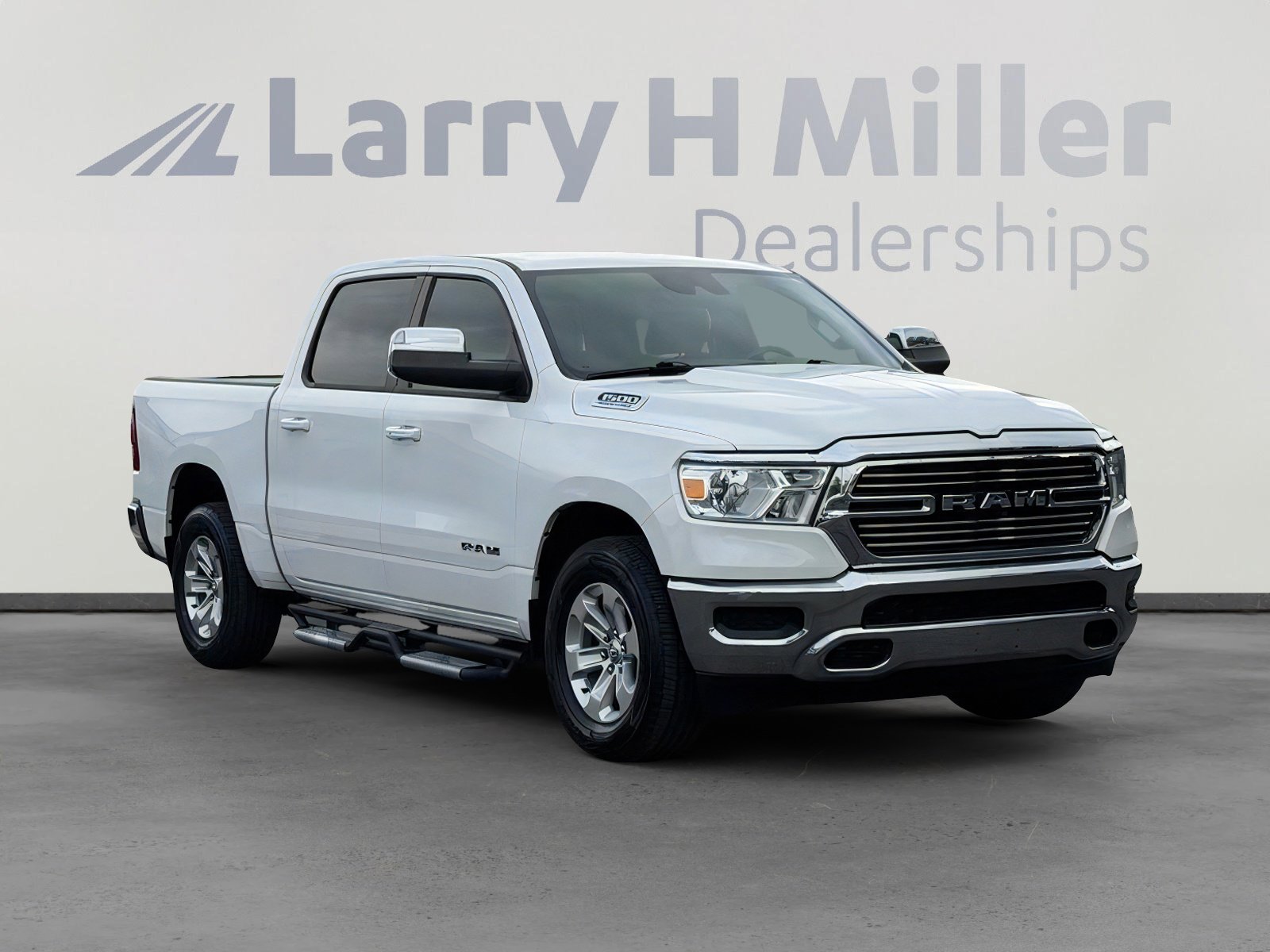 Used 2024 RAM 1500 Laramie w/ Trailer Tow Group AWD/4WD image 8