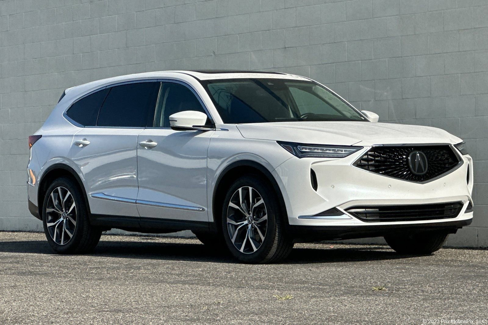 Used 2023 Acura MDX FWD w/ Technology Package image 1