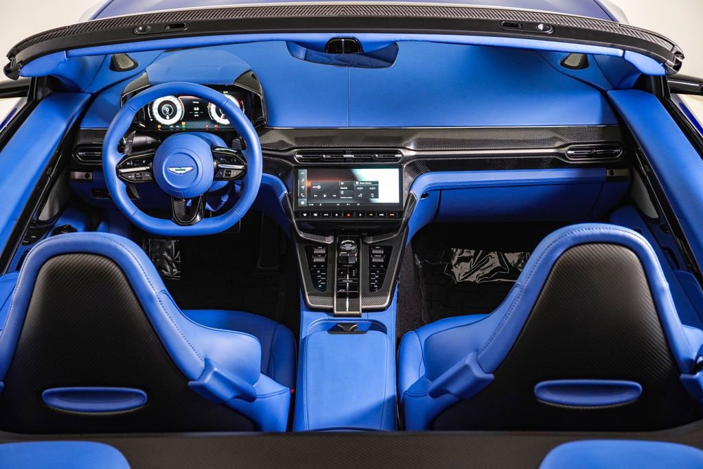 Used 2026 Aston Martin Vanquish Convertible RWD image 22