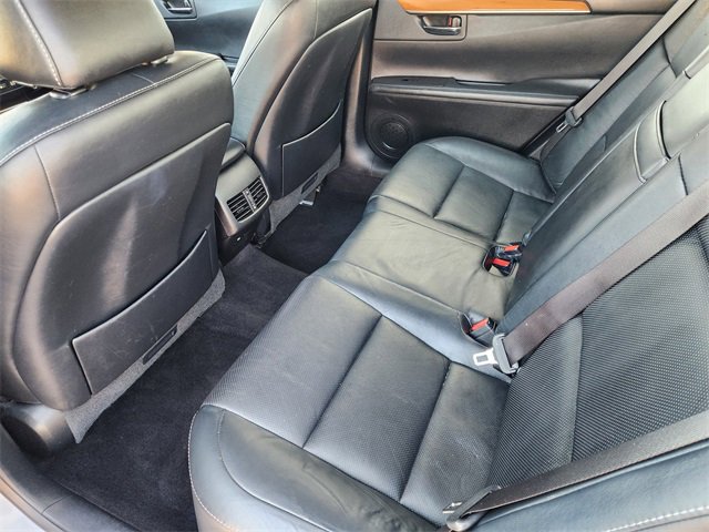 Used 2013 Lexus ES 300h image 12