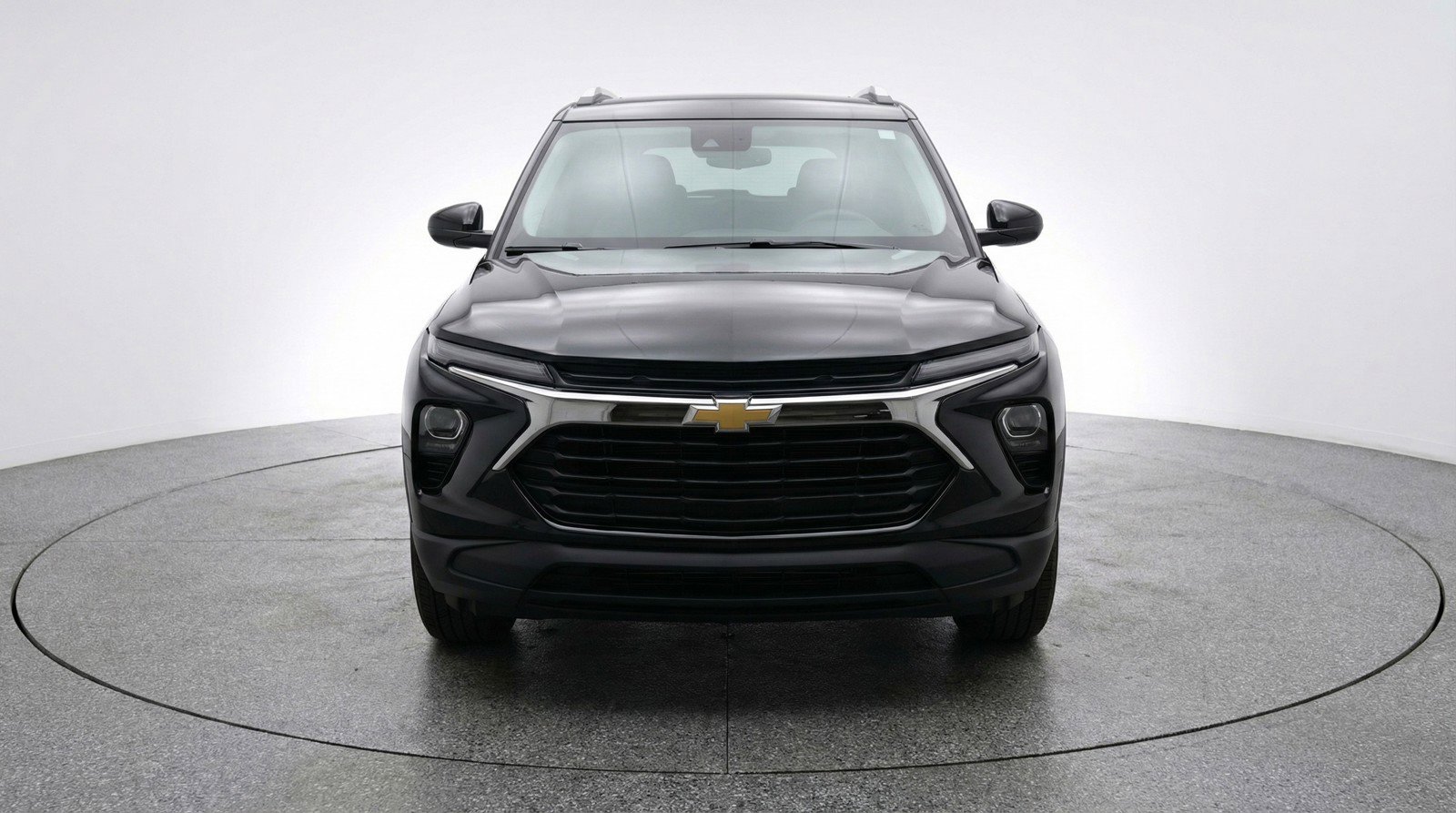 Used 2025 Chevrolet TrailBlazer LT image 2