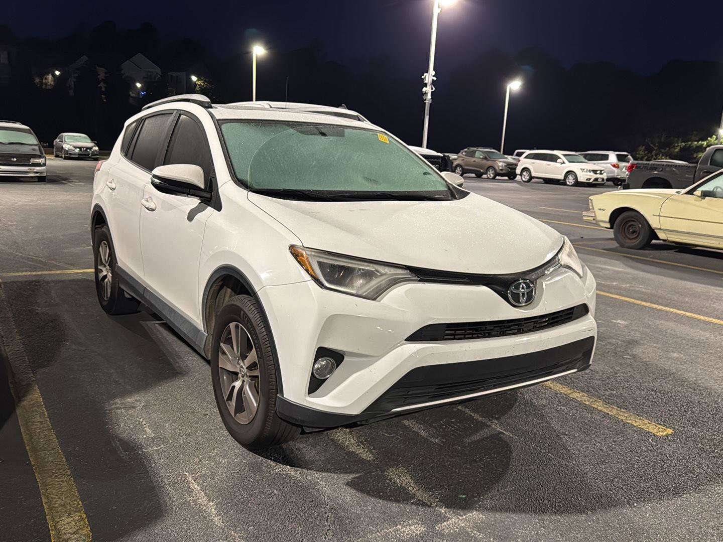Used 2016 Toyota RAV4 XLE image 4