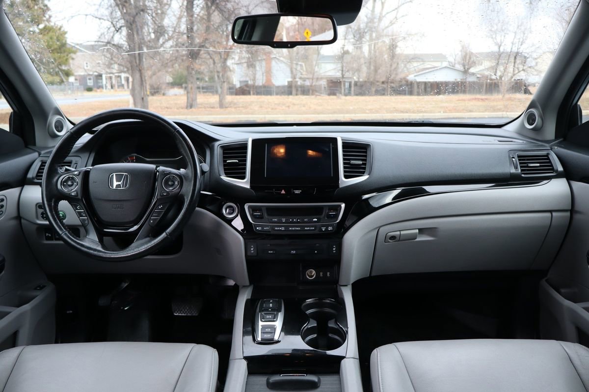 Used 2017 Honda Pilot Touring image 16