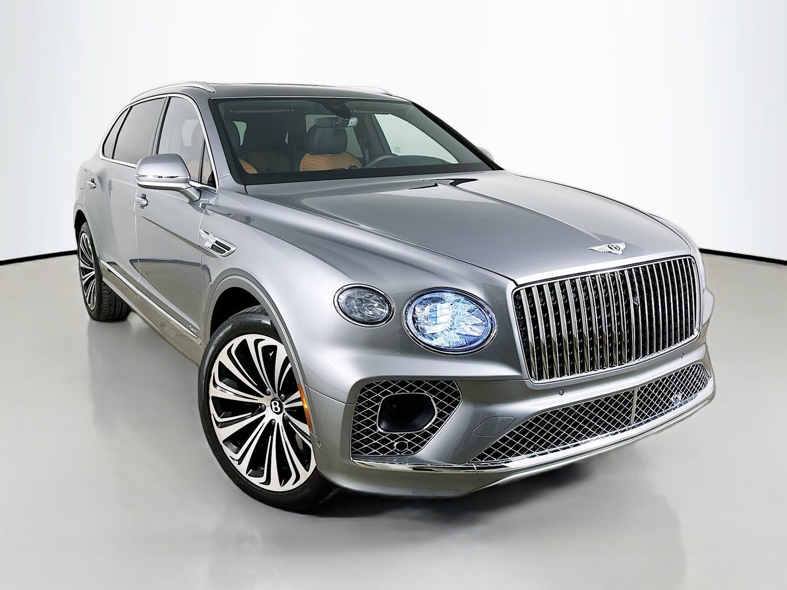 Used 2023 Bentley Bentayga Extended Wheelbase AWD/4WD image 1