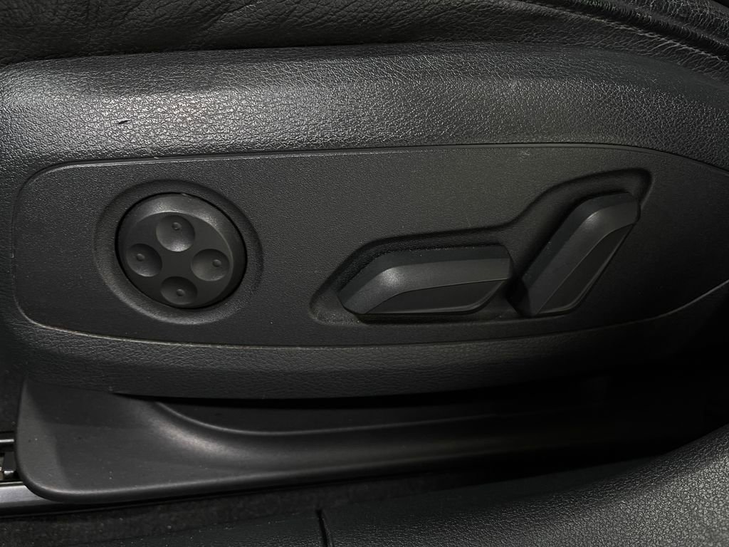 Used 2018 Audi A4 2.0T Premium Plus w/ Premium Plus Package image 19