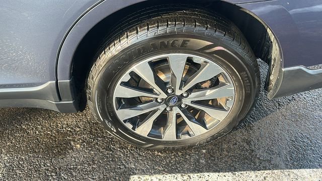 Used 2017 Subaru Outback 2.5i Limited image 35
