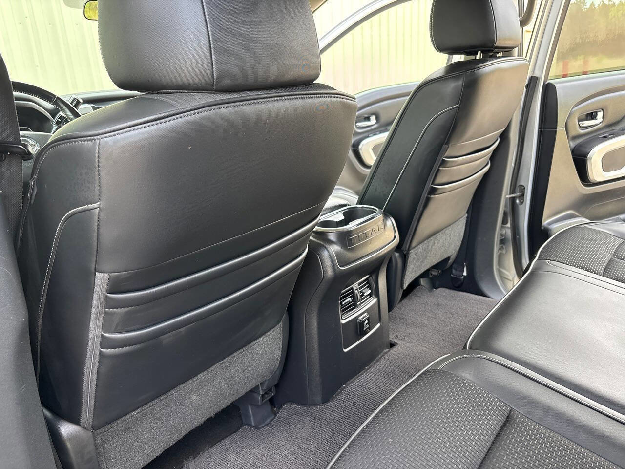 Used 2018 Nissan Titan PRO-4X AWD/4WD image 39