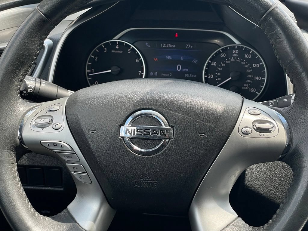 Used 2018 Nissan Murano SV FWD image 12