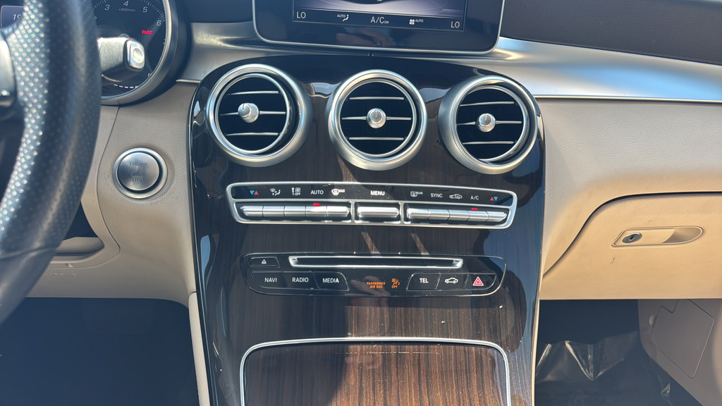 Used 2019 Mercedes-Benz GLC 300 image 28