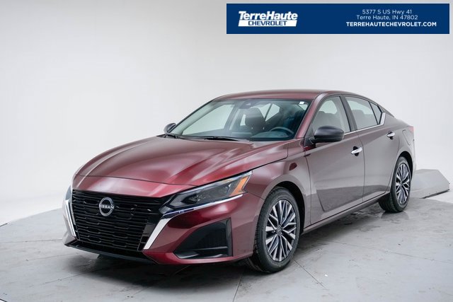 Used 2025 Nissan Altima 2.5 SV image 1