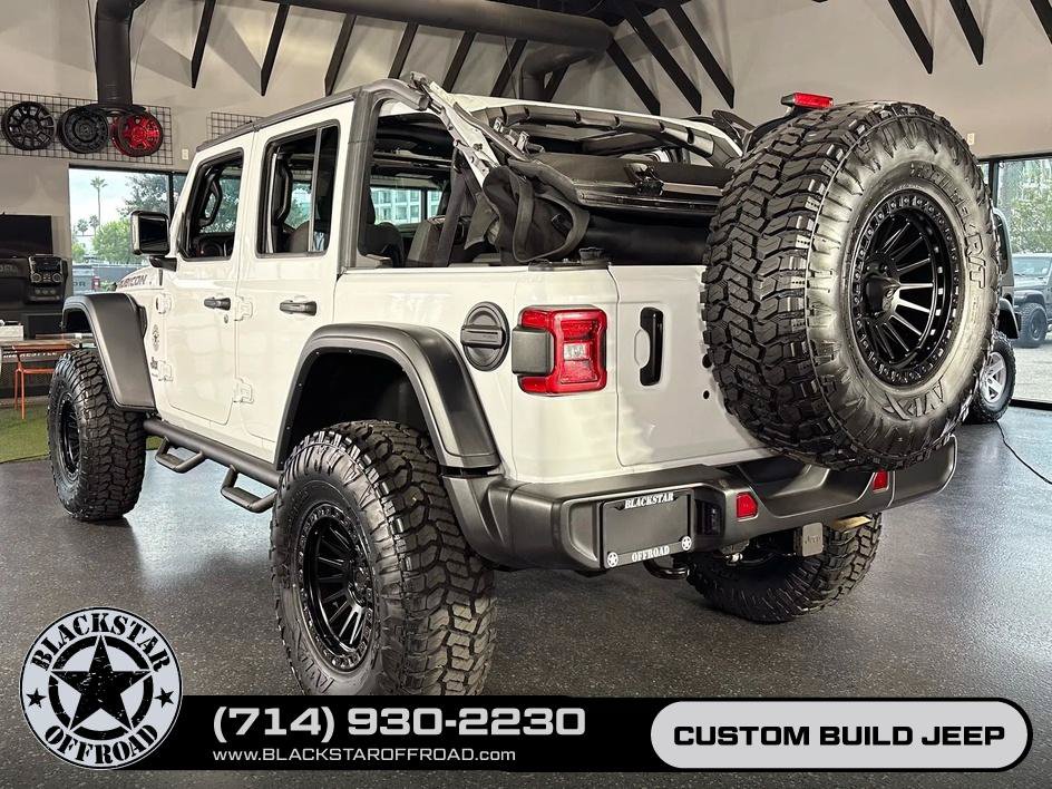 Used 2024 Jeep Wrangler Unlimited Rubicon w/ Convenience Group AWD/4WD image 18