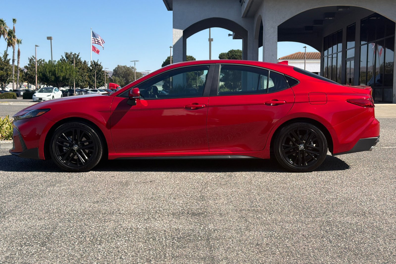 Used 2026 Toyota Camry SE FWD image 7