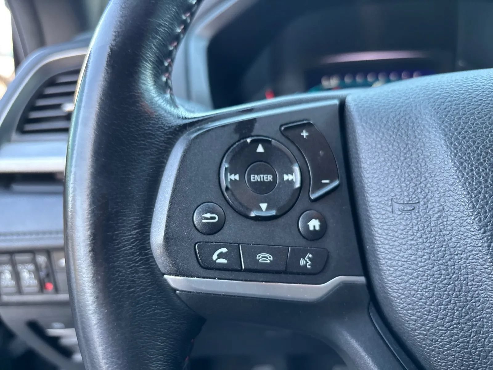 Used 2024 Honda Odyssey Sport image 18