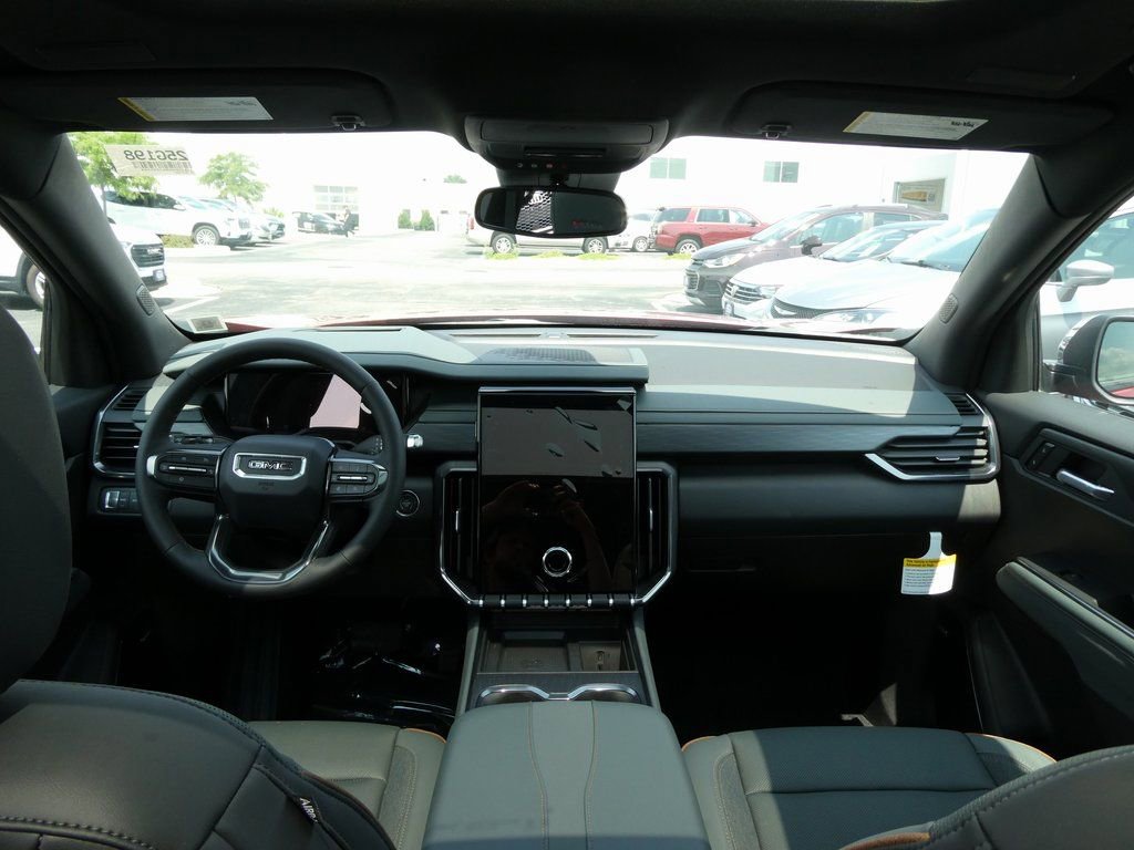 New 2025 GMC Acadia AT4 w/ Luxury Package AWD/4WD image 35